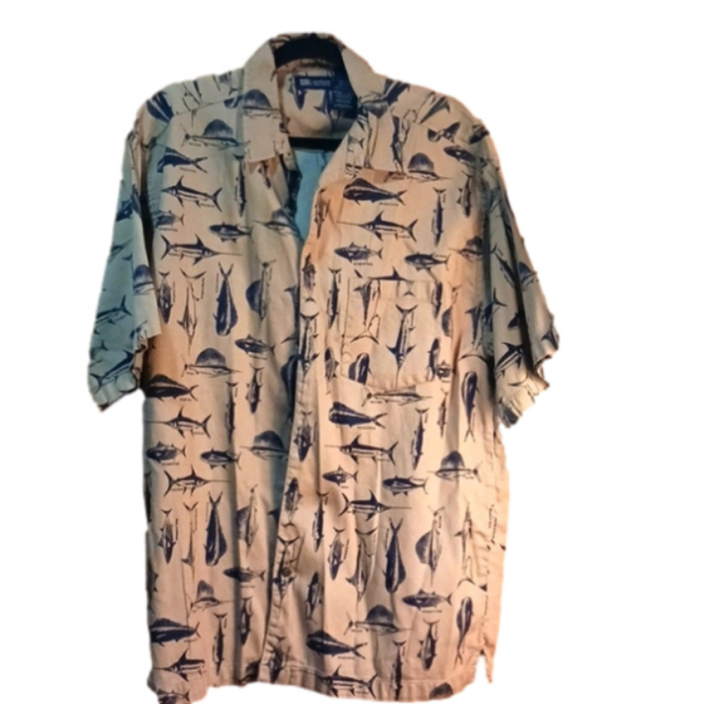 👕10/$30 LARGE Fish Button Down Shirt Box 17